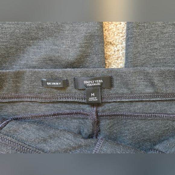 Simply Vera Skinny Ponte Gray Pants Size M - Picture 4 of 6